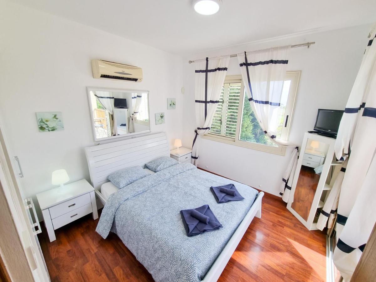 Sunnyside Pool Villa Айя Напа Екстериор снимка