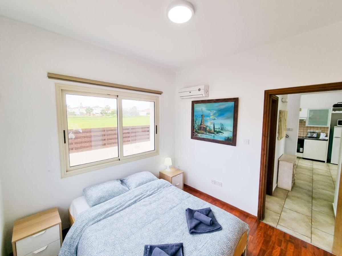 Sunnyside Pool Villa Айя Напа Екстериор снимка