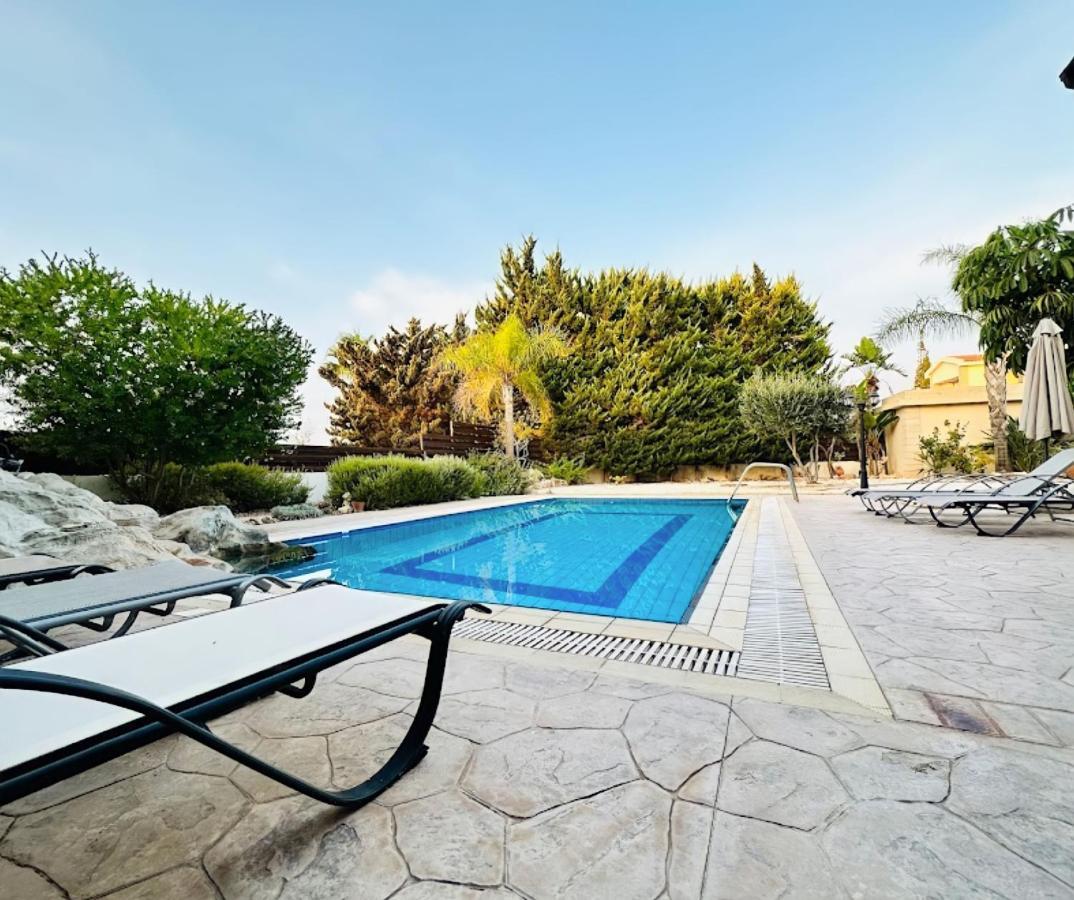 Sunnyside Pool Villa Айя Напа Екстериор снимка