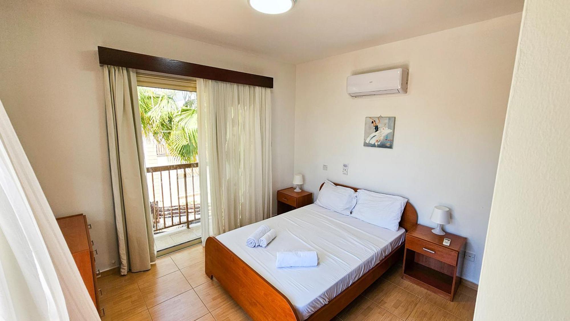 Sunnyside Pool Villa Айя Напа Екстериор снимка