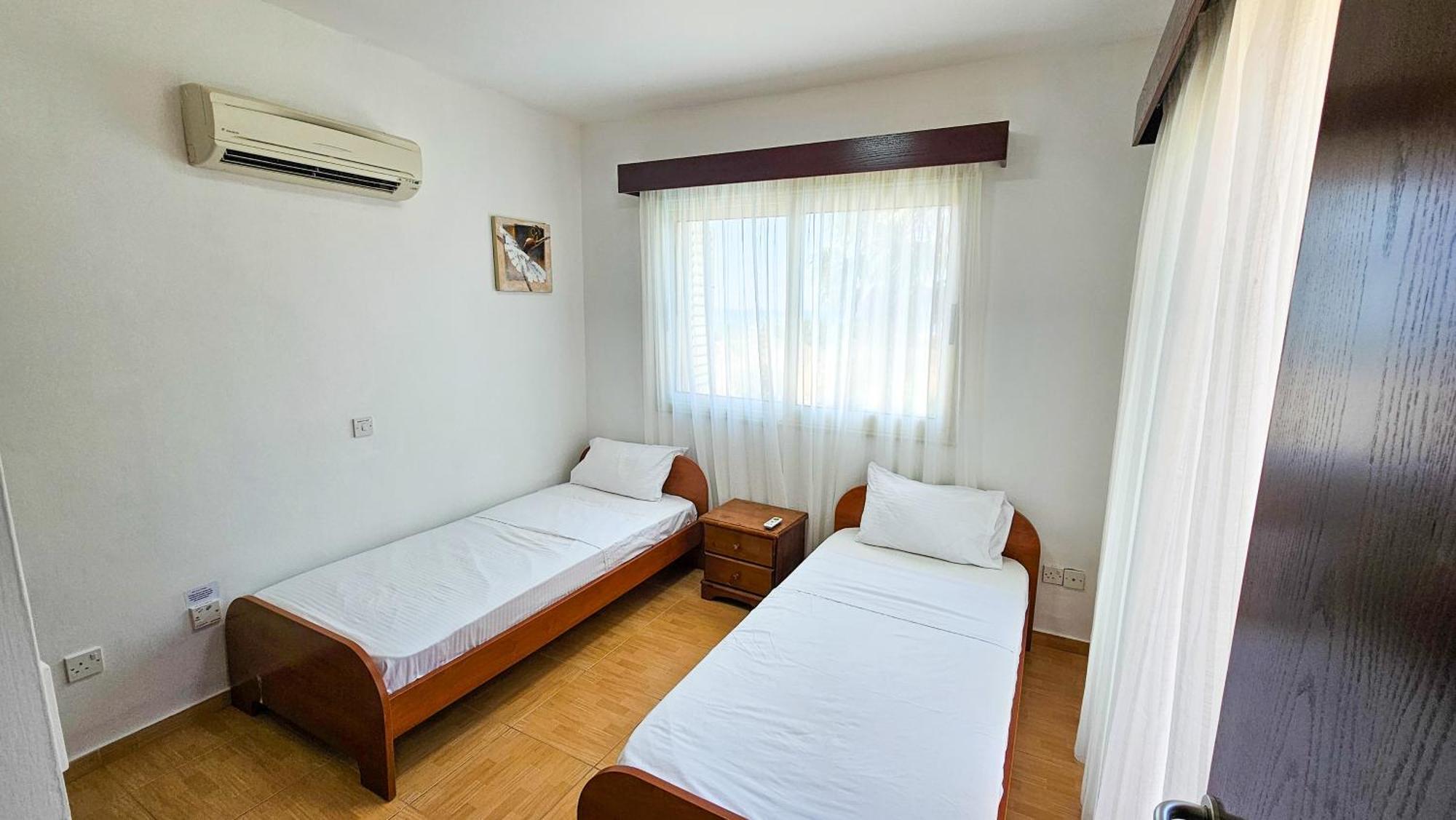 Sunnyside Pool Villa Айя Напа Екстериор снимка
